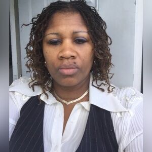 Meet your Posher, Karon